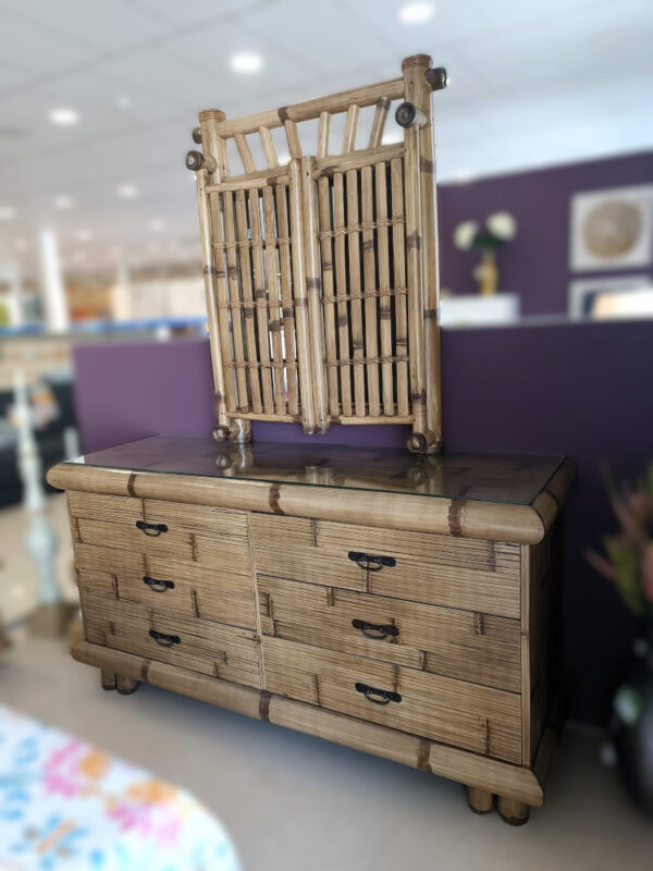 COMPOSICIÓN DORMITORIO BAMBU: MESITAS, CÓMODA Y ESEJO - Imagen 4