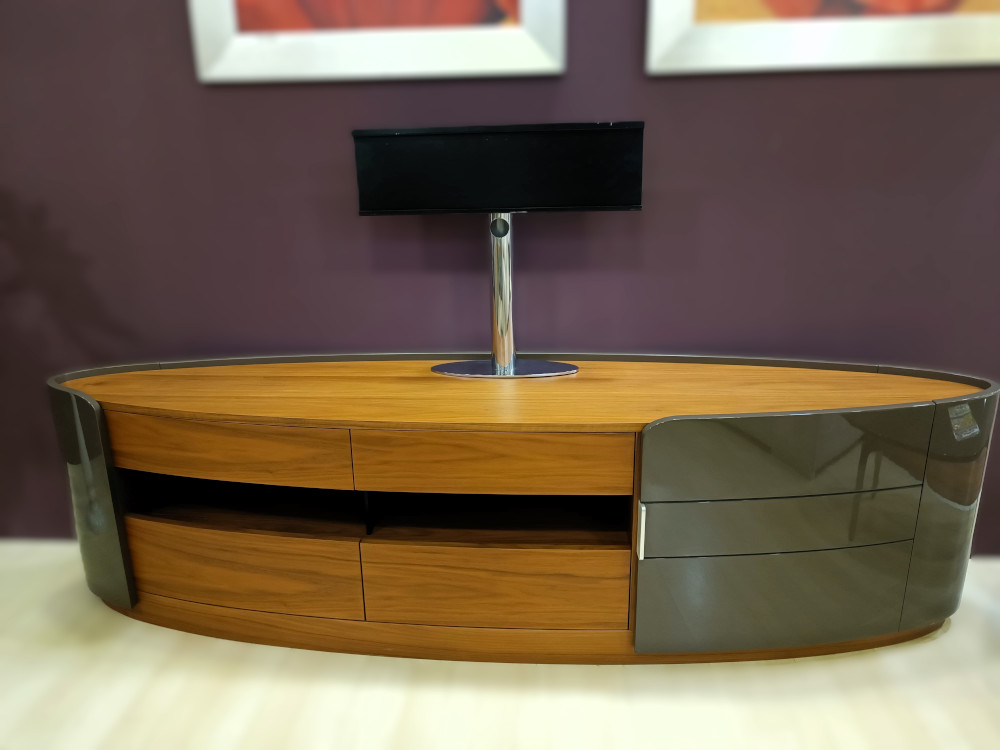 MUEBLE CON SOPORTE PARA TV EXCLUSIVO ALEAL